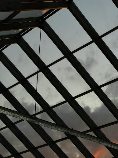 Entretien verrière professionnelle Haute-Savoie Nettoyage de verrière industrielle et structure vitrée de locaux professionnels
